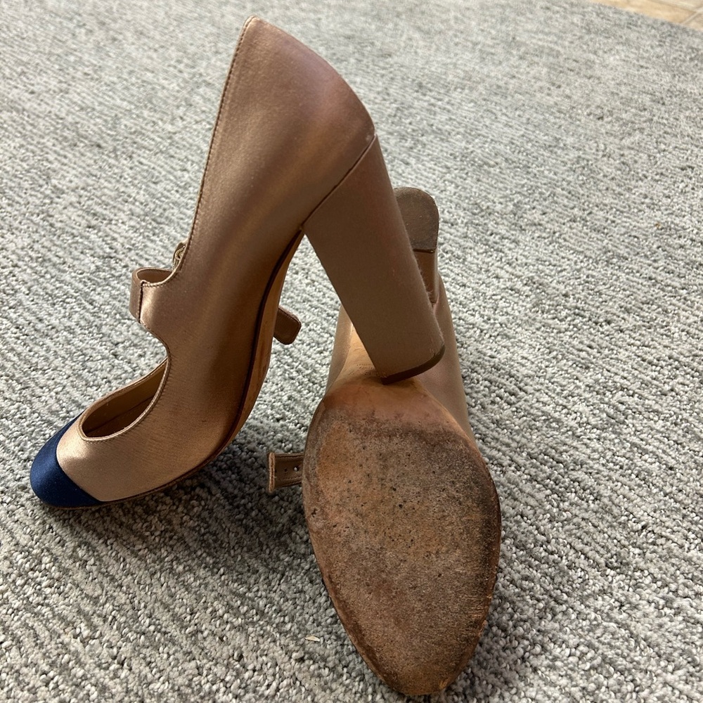 J crew gold with blue heels - size 8 1/2 - Picture 2 of 2